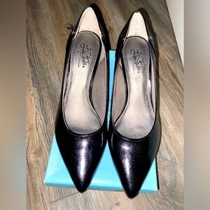 Life Stride shoes Size 11 - Black